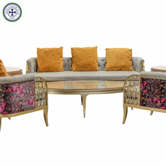 Metal Frame Lounge Chair